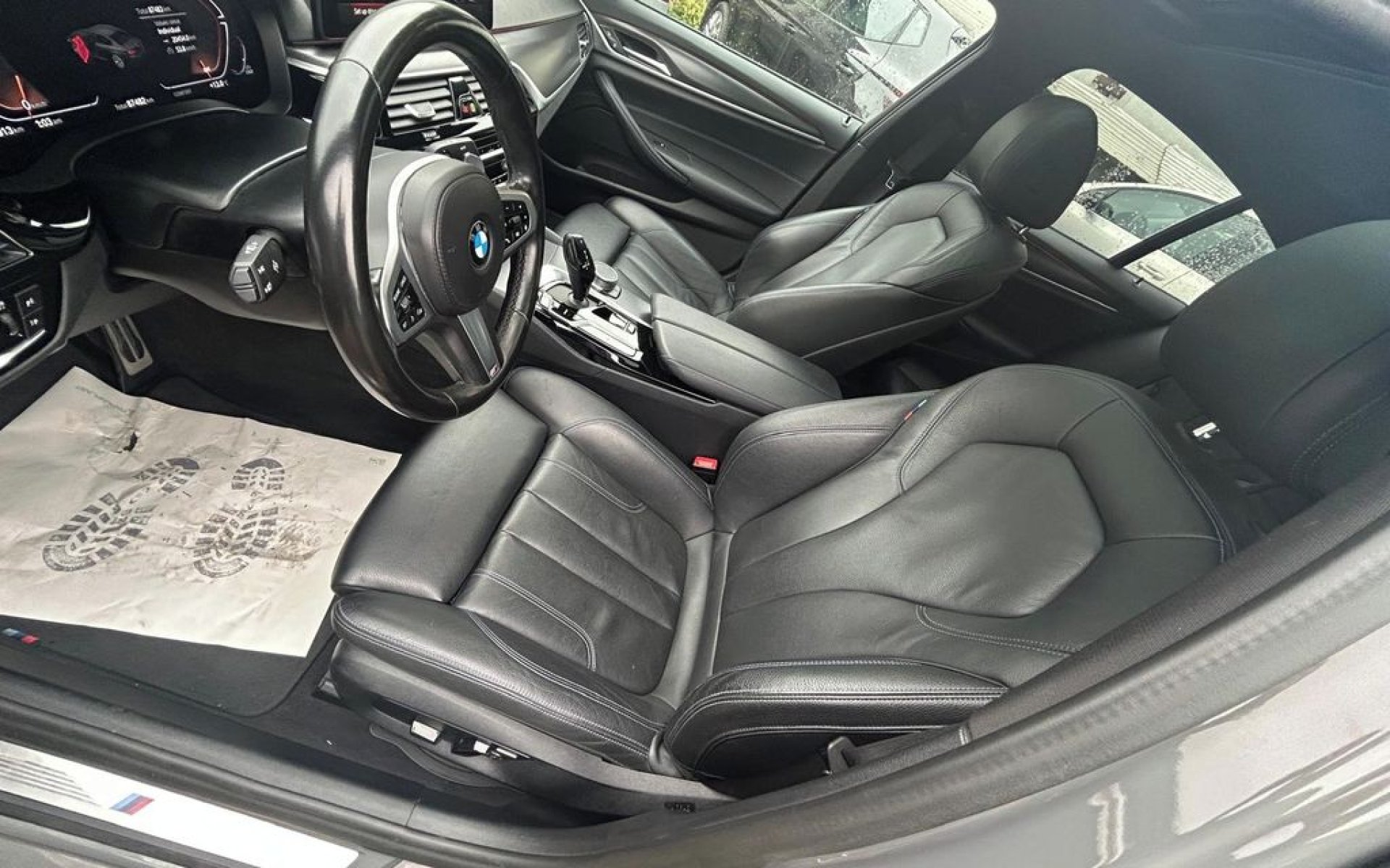 BMW 520dX M-paket, 2.0d -140kW