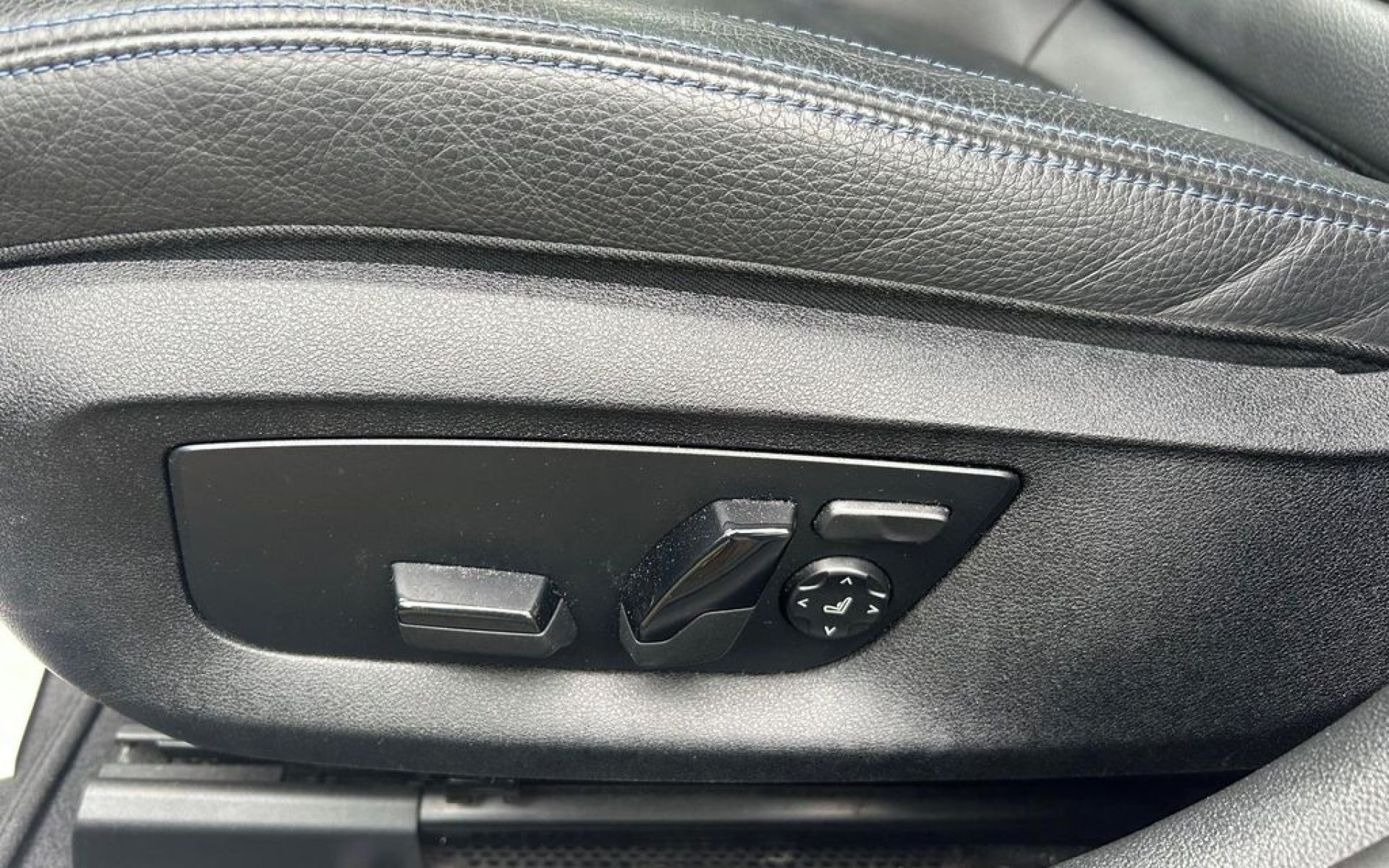 BMW 520dX M-paket, 2.0d -140kW